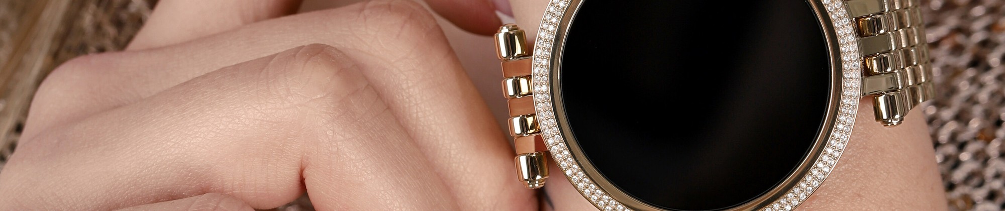 Smartwatch Michael Kors - piękny wygląd i bogate wnętrze