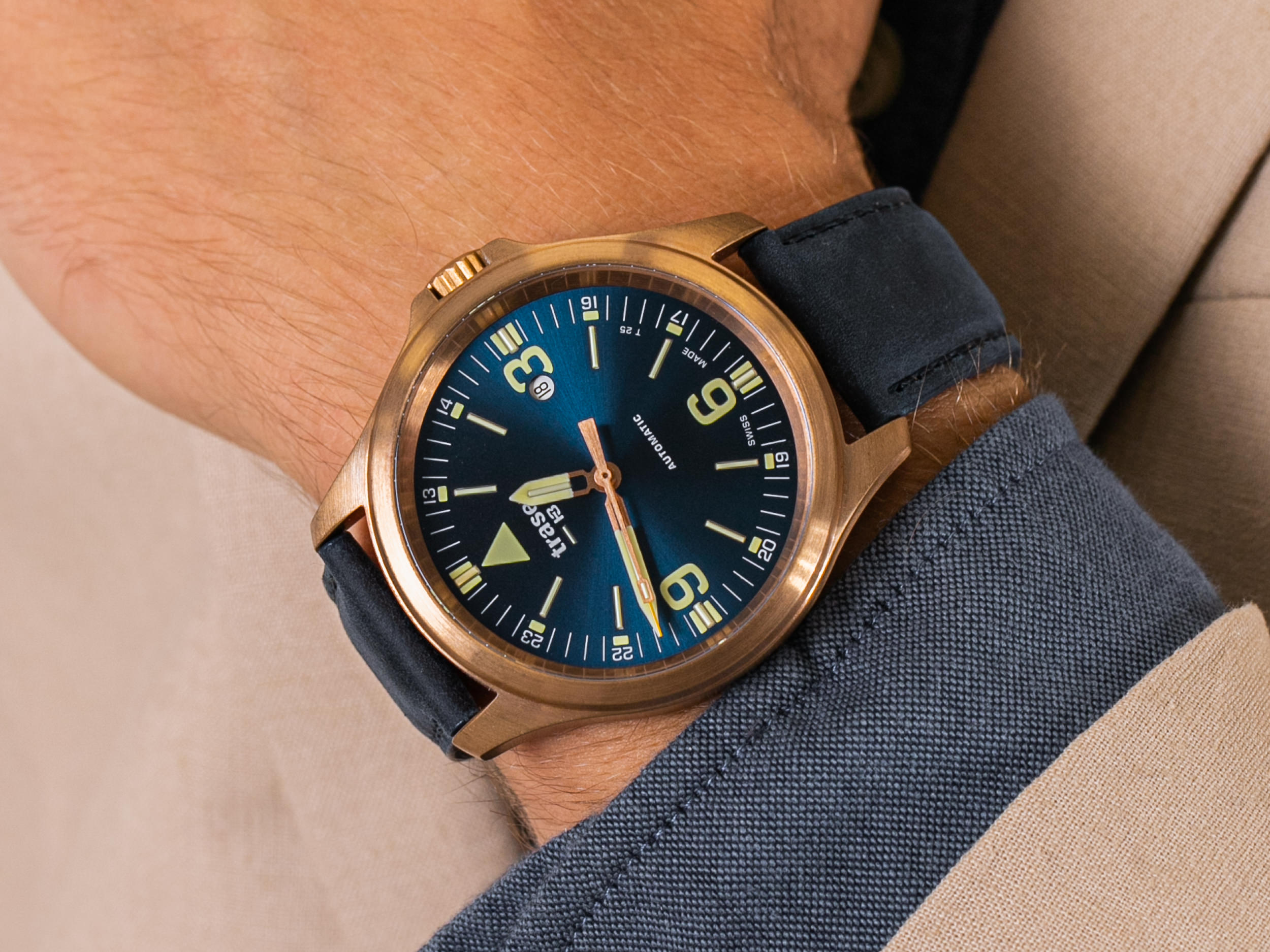 Traser TS-108074 P67 Officer Pro Automatic Bronze Blue - Zegarek.net